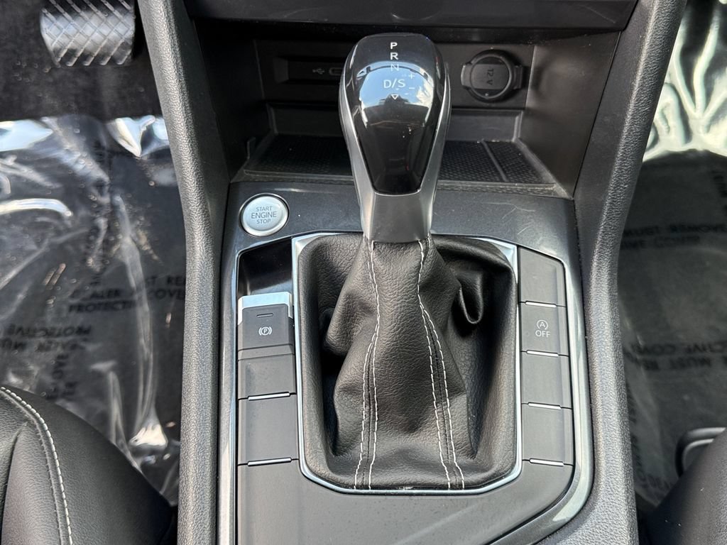Used 2023 Volkswagen Tiguan SE FWD image 18