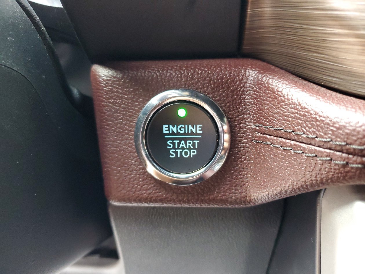 Used 2024 Ford Expedition Limited RWD image 24