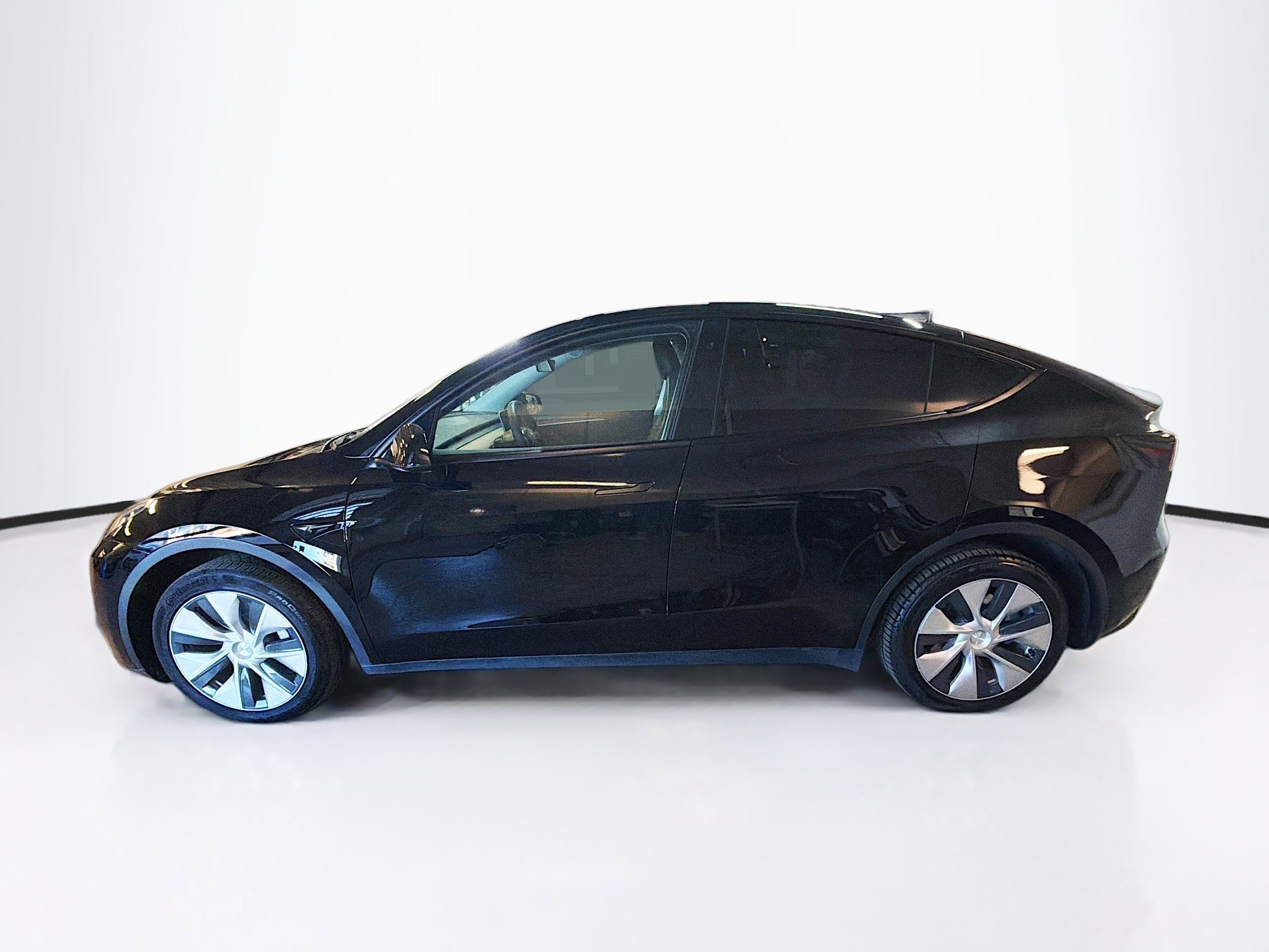 Used 2023 Tesla Model Y Long Range image 4
