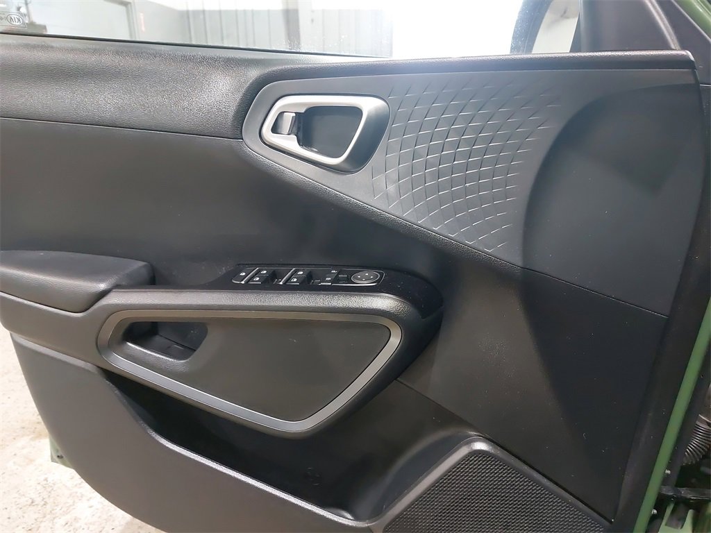 Used 2021 Kia Soul EX image 25