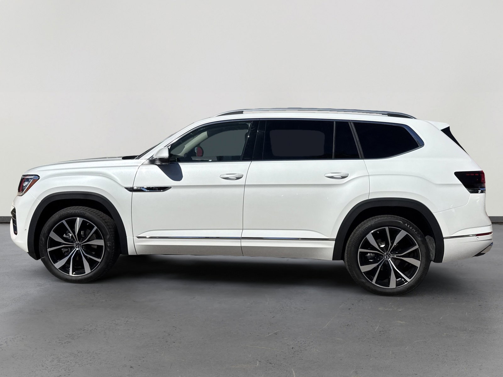 New 2026 Volkswagen Atlas SEL Premium R-Line image 3