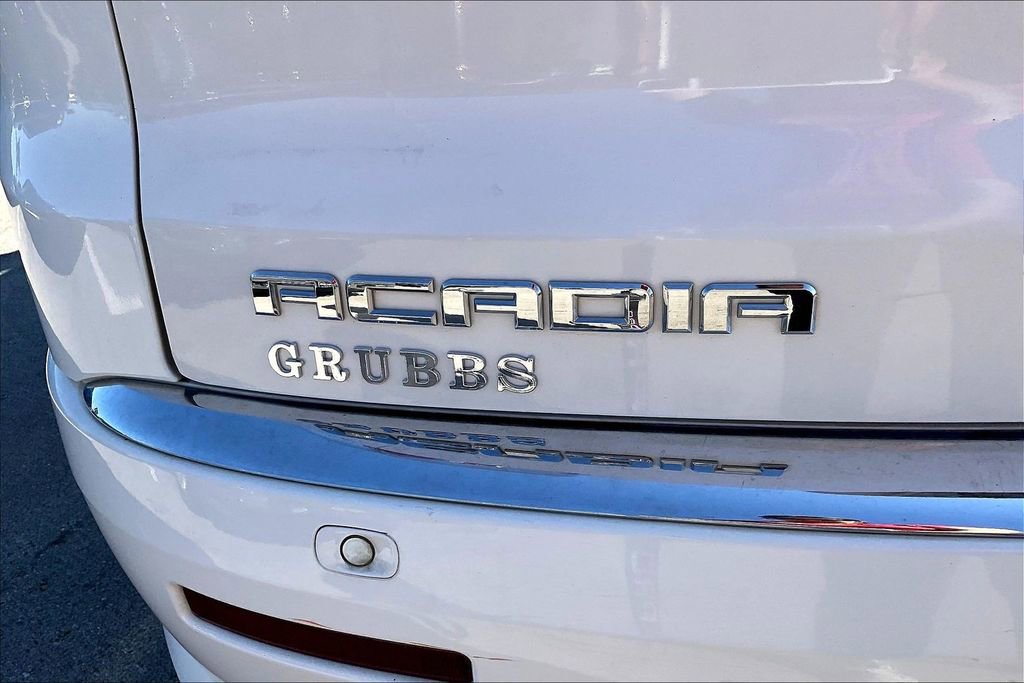 Used 2011 GMC Acadia Denali image 40