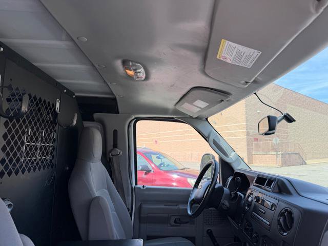 Used 2013 Ford E-150 and Econoline 150 RWD image 13