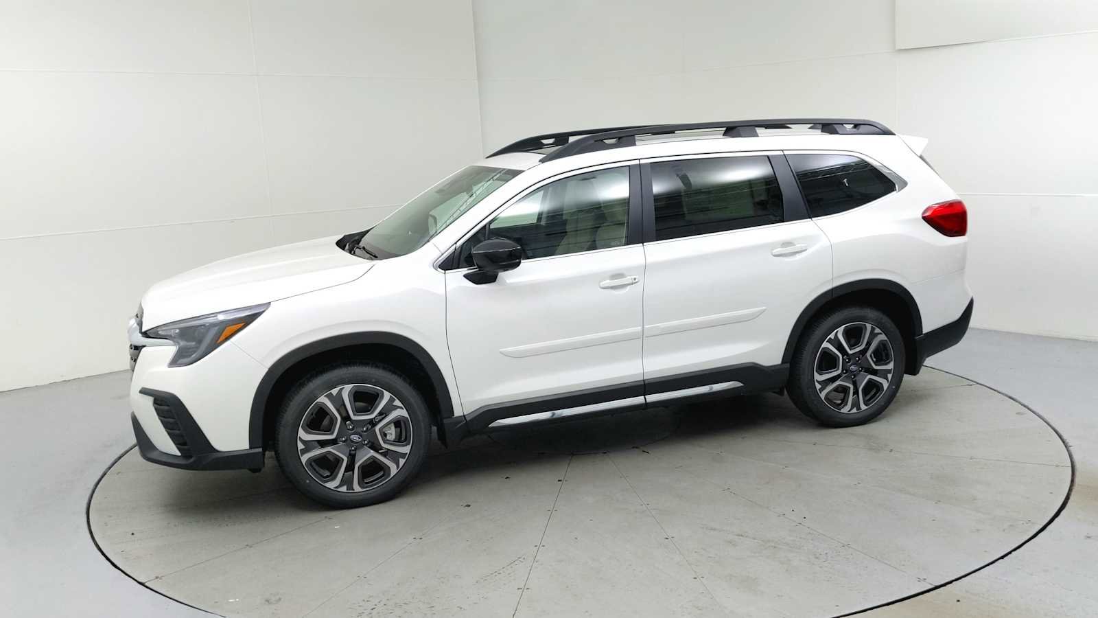 New 2025 Subaru Ascent Limited image 5