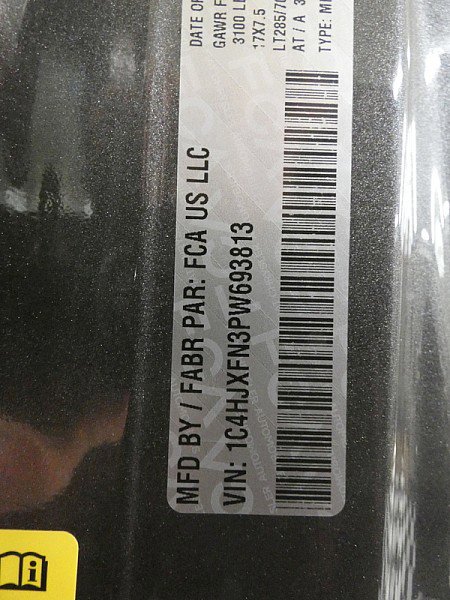 Used 2023 Jeep Wrangler Unlimited Rubicon image 27