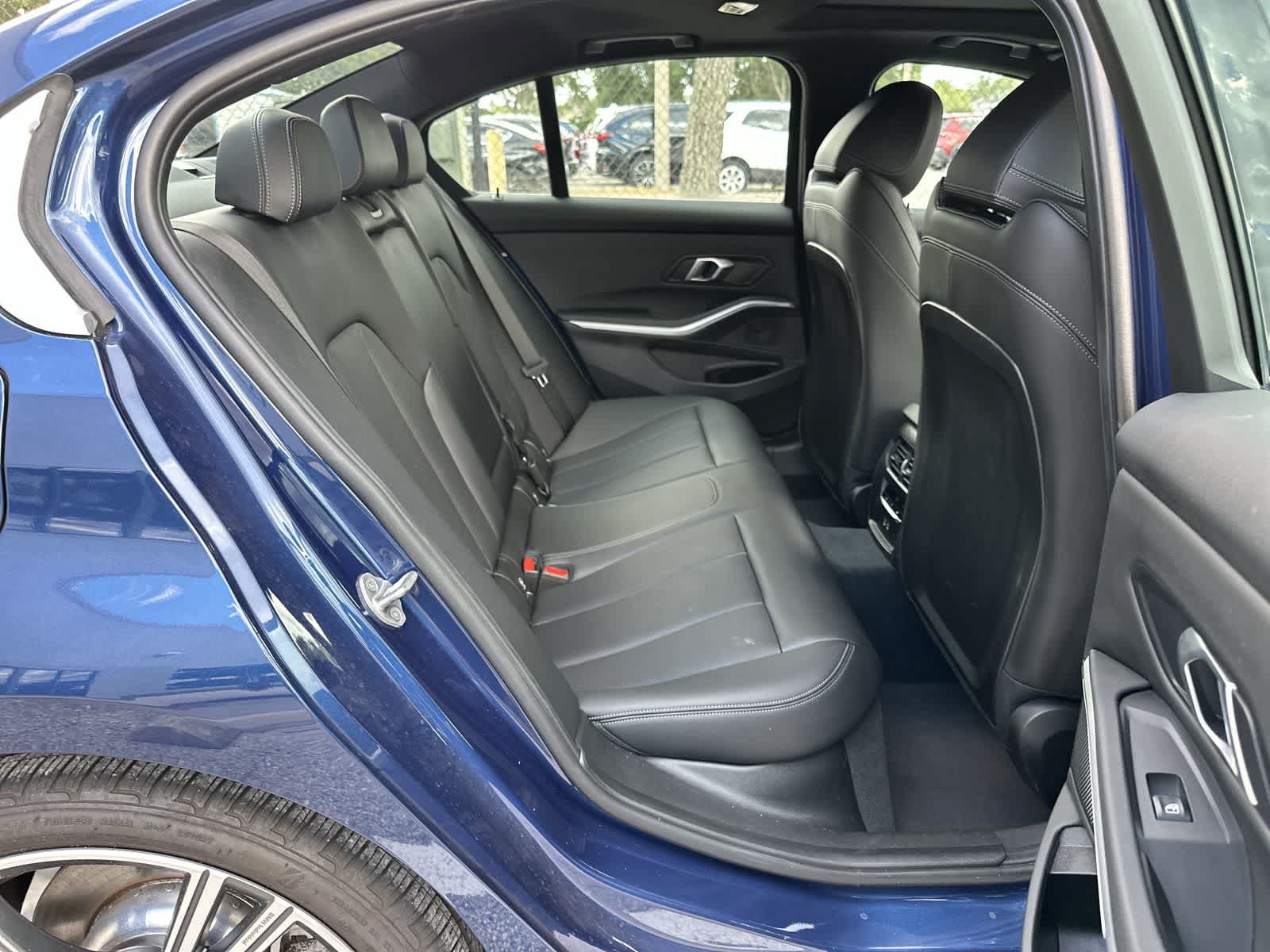 Used 2024 BMW 330i Sedan w/ Premium Package RWD image 17