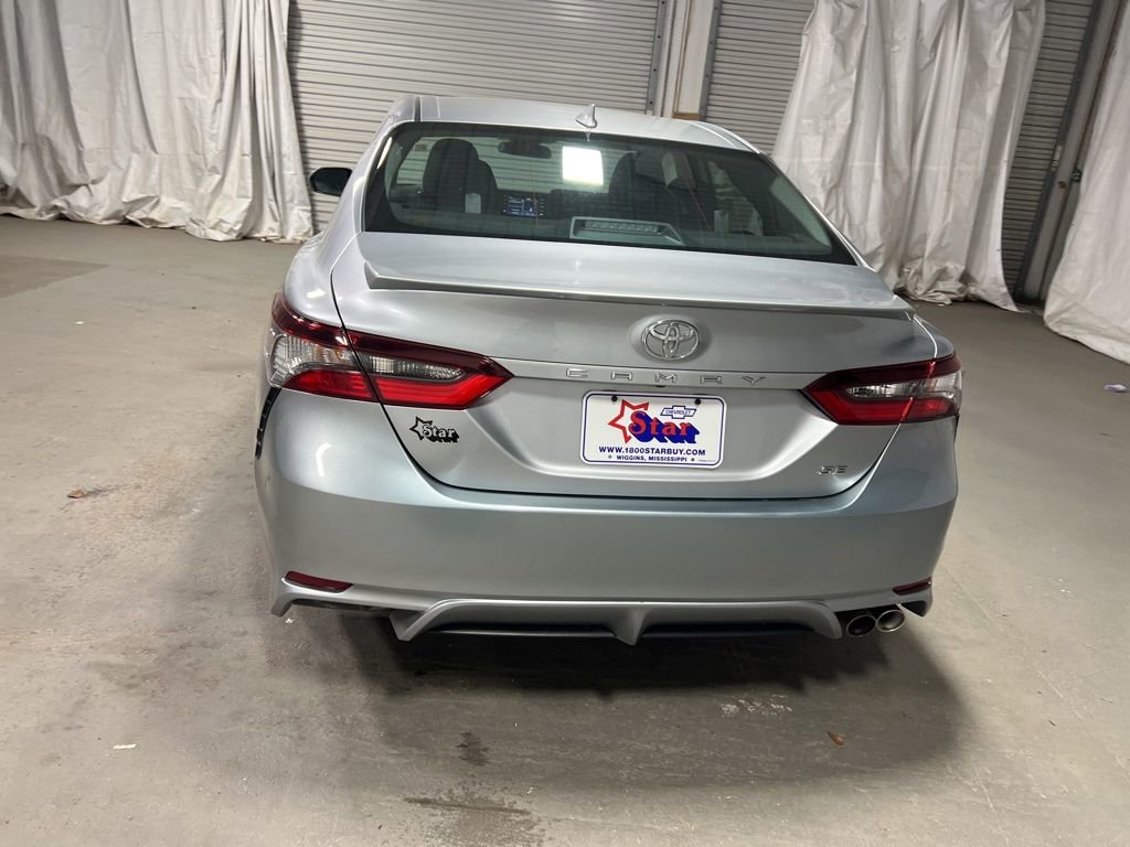 Used 2024 Toyota Camry SE image 6