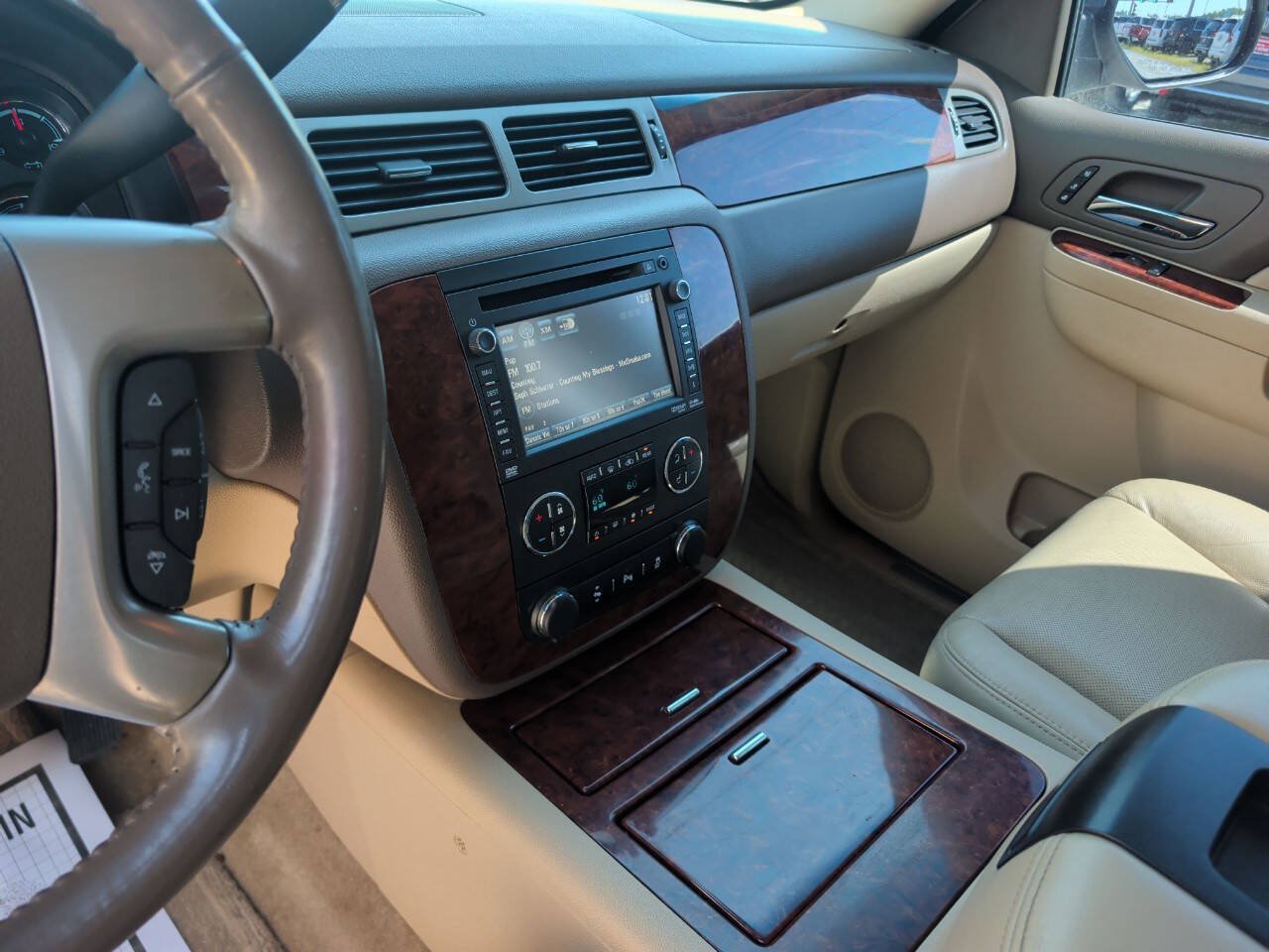Used 2014 Chevrolet Tahoe LTZ AWD/4WD image 16