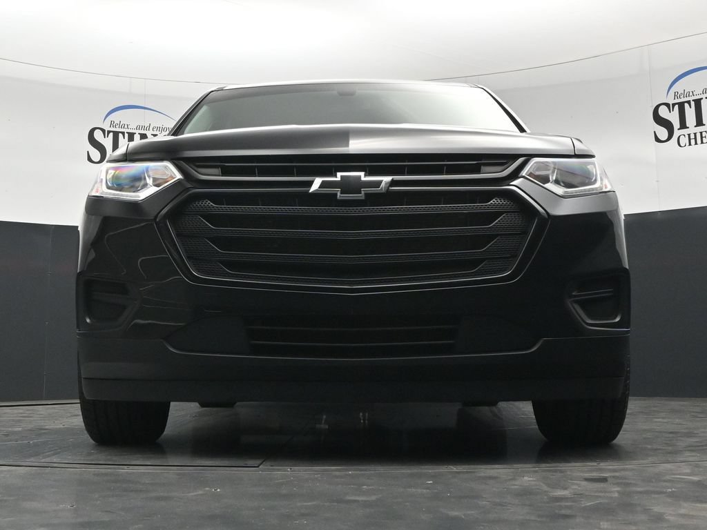 Used 2021 Chevrolet Traverse LS w/ LPO, Blackout Package FWD image 21