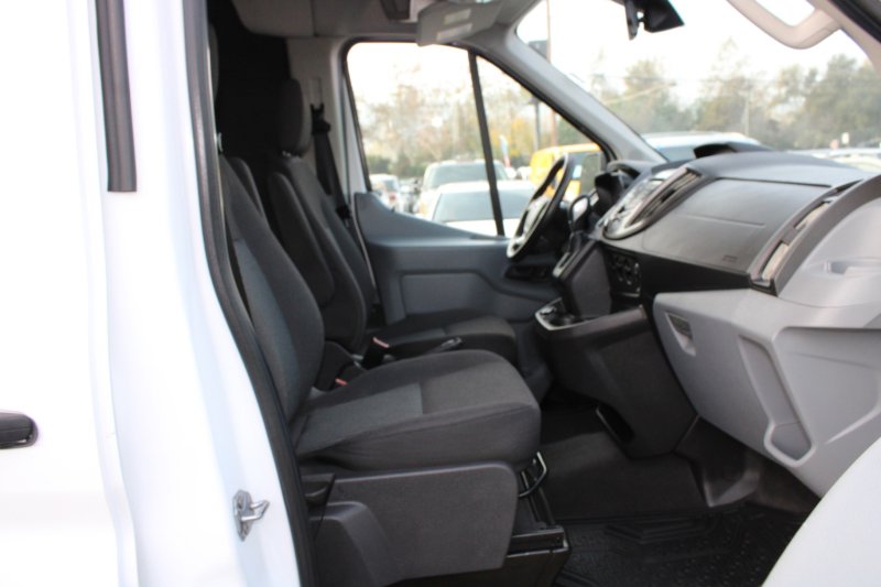 Used 2017 Ford Transit 150 XLT image 8