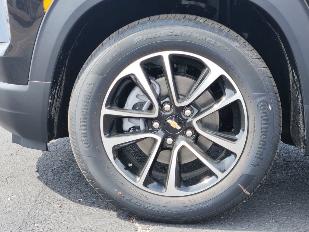 New 2026 Chevrolet TrailBlazer LT w/ Convenience Package FWD image 8