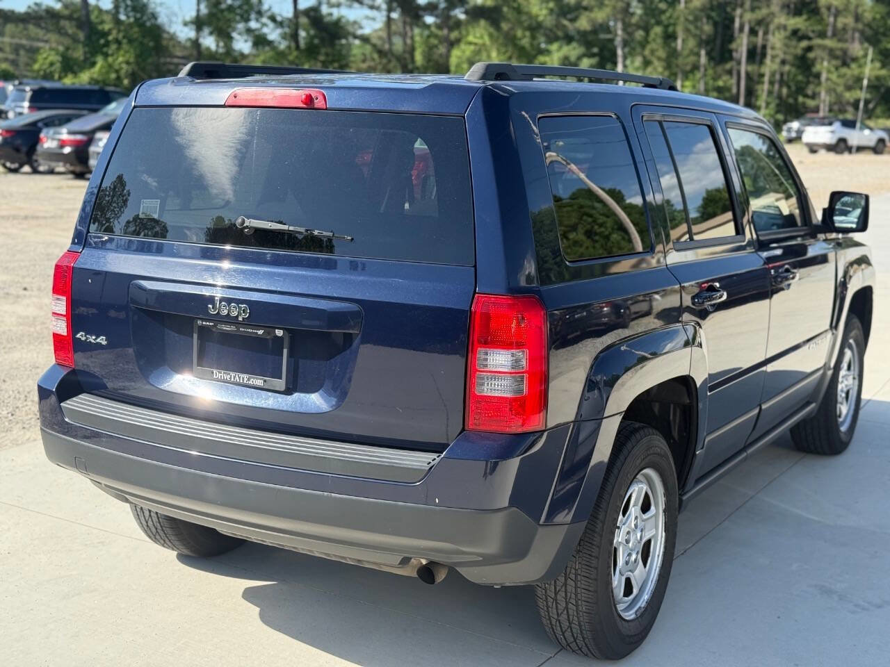 Used 2014 Jeep Patriot Sport AWD/4WD image 6