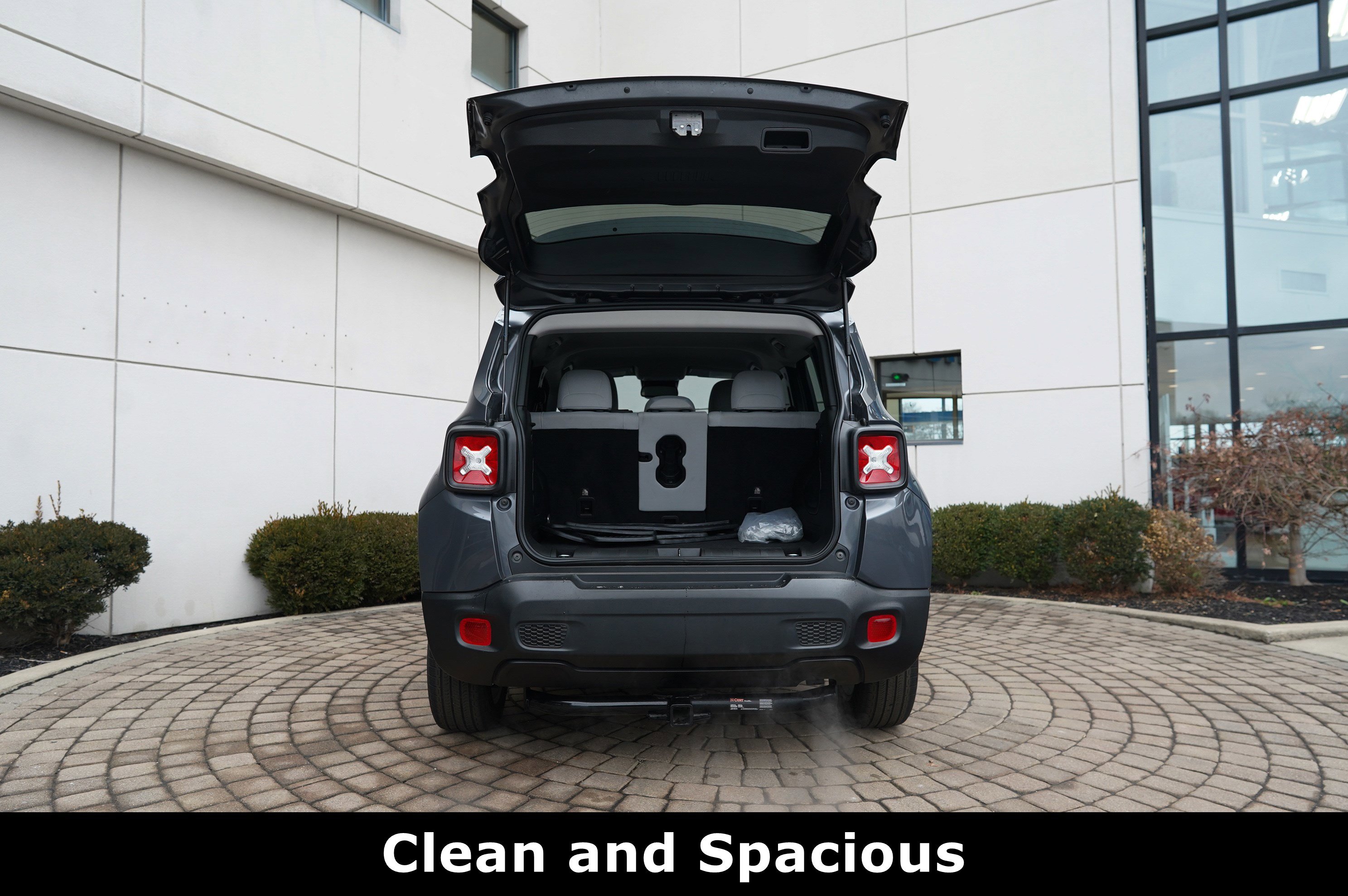 Used 2022 Jeep Renegade Latitude w/ Convenience Group image 15