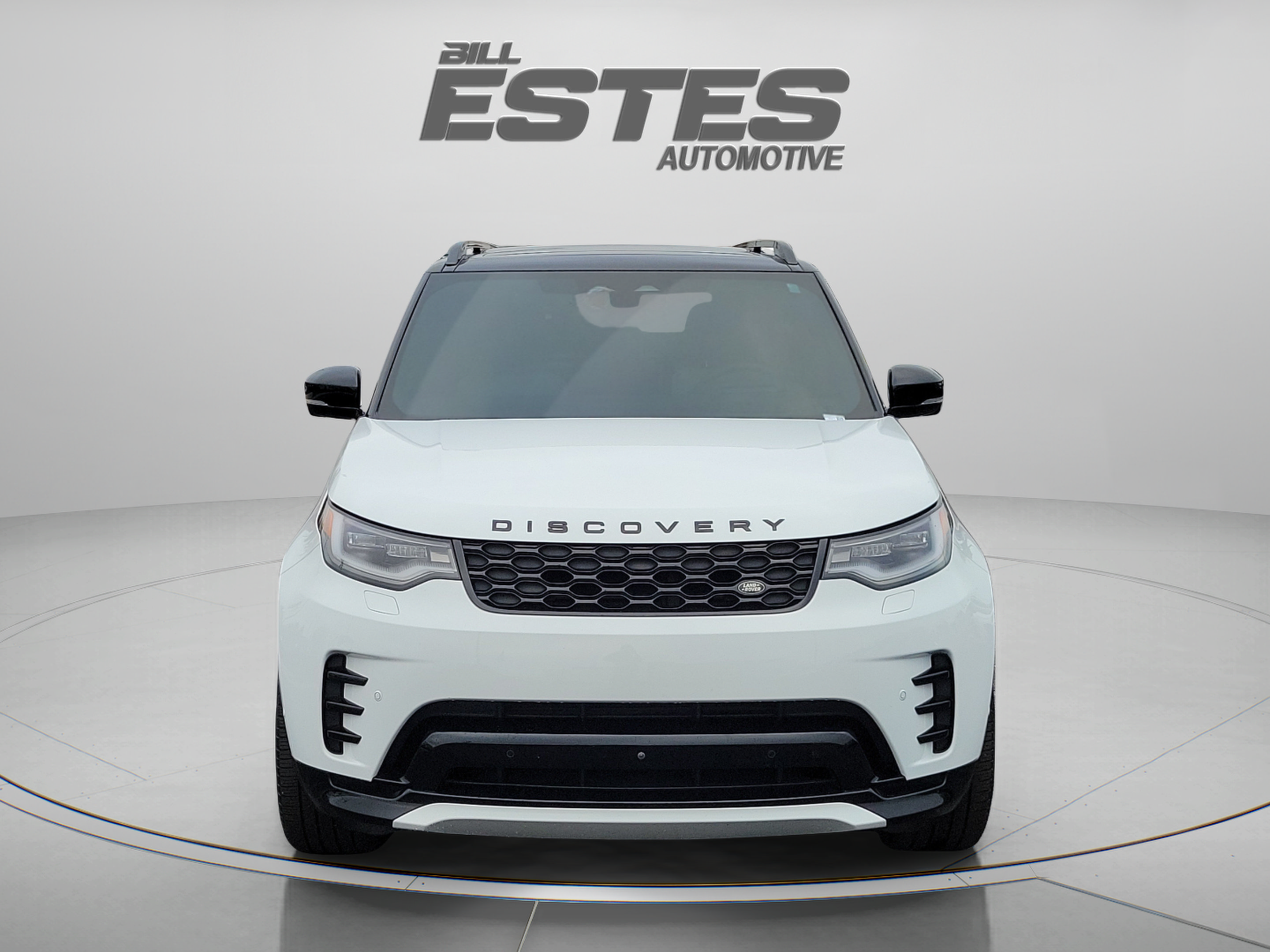 Used 2024 Land Rover Discovery Dynamic SE AWD/4WD image 6