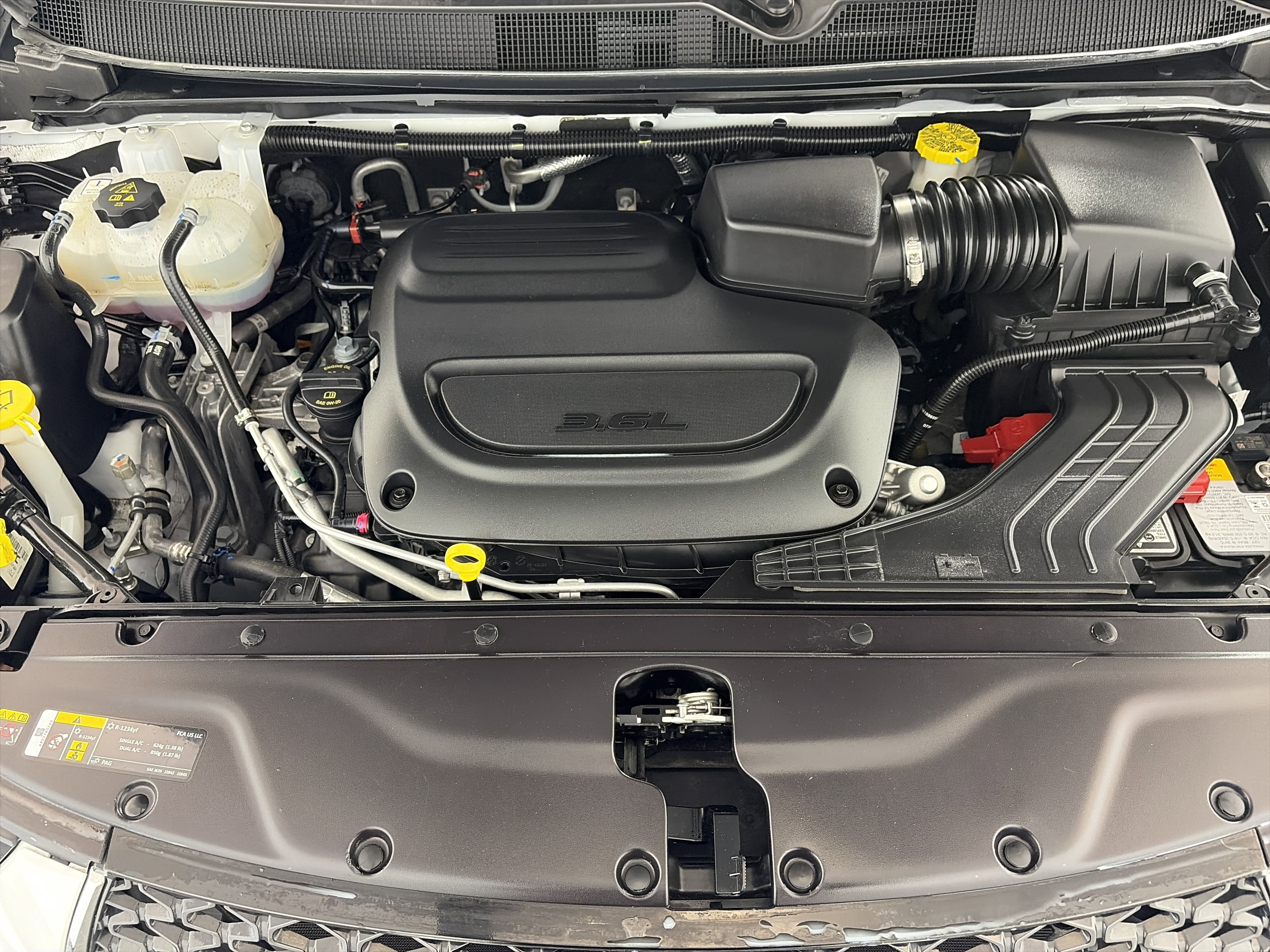 Used 2024 Chrysler Pacifica Touring-L image 12