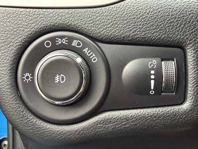 Used 2022 Jeep Cherokee Latitude image 28