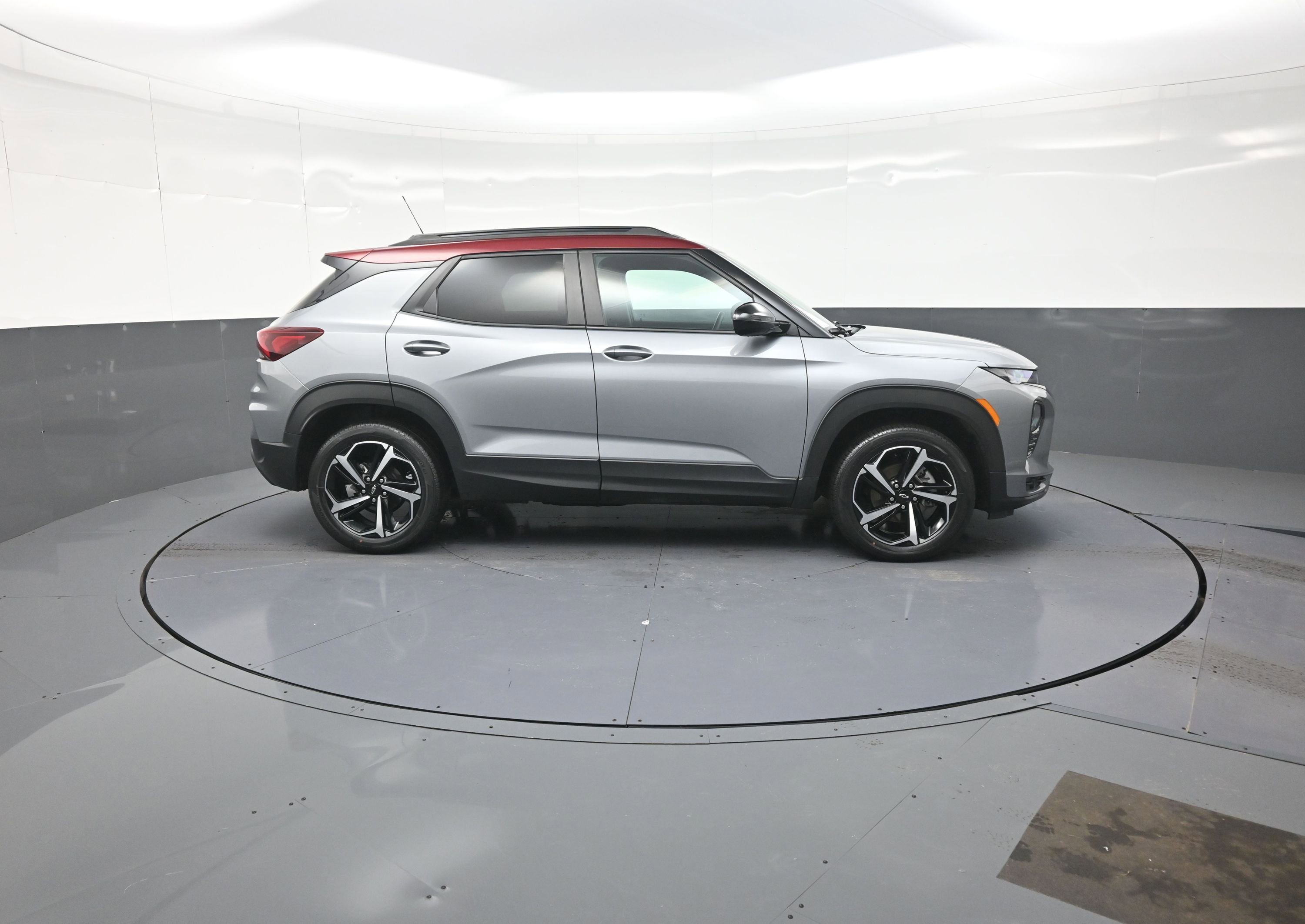 Used 2023 Chevrolet TrailBlazer RS w/ Sun and Liftgate Package image 6