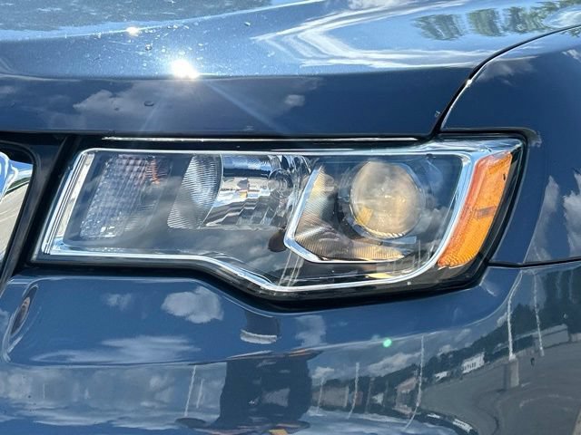 Used 2021 Jeep Grand Cherokee Limited AWD/4WD image 10