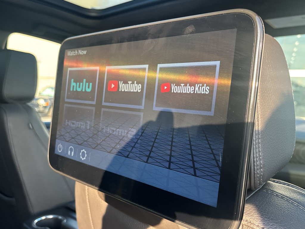Used 2024 GMC Yukon XL Denali RWD image 30
