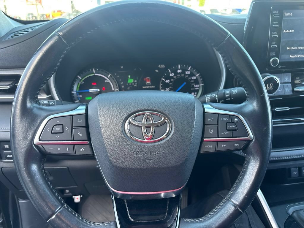 Used 2021 Toyota Highlander XLE FWD image 19