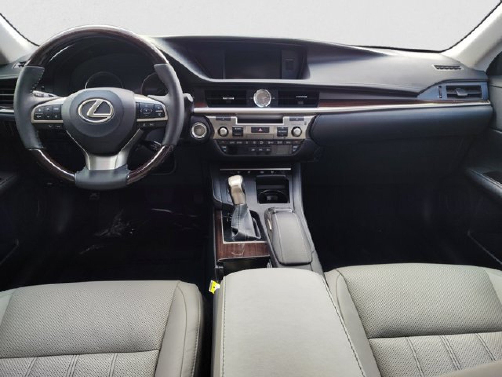 Used 2017 Lexus ES 350 w/ Luxury Package FWD image 13