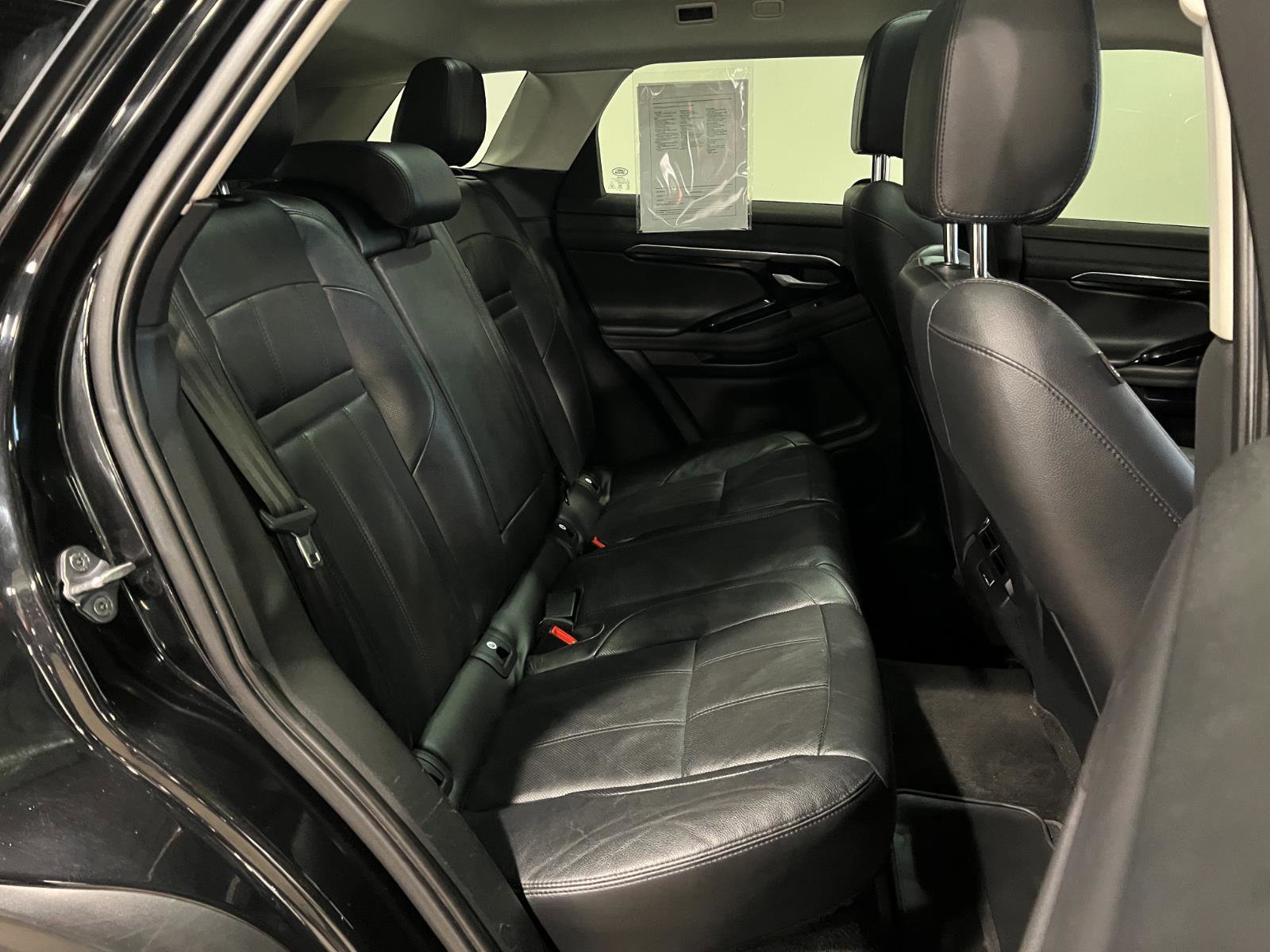 Used 2020 Land Rover Range Rover Evoque SE image 34