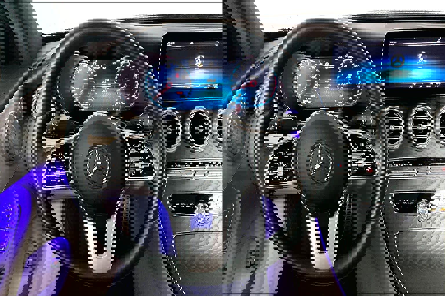 Used 2021 Mercedes-Benz C 300 4MATIC Coupe w/ AMG Line image 5