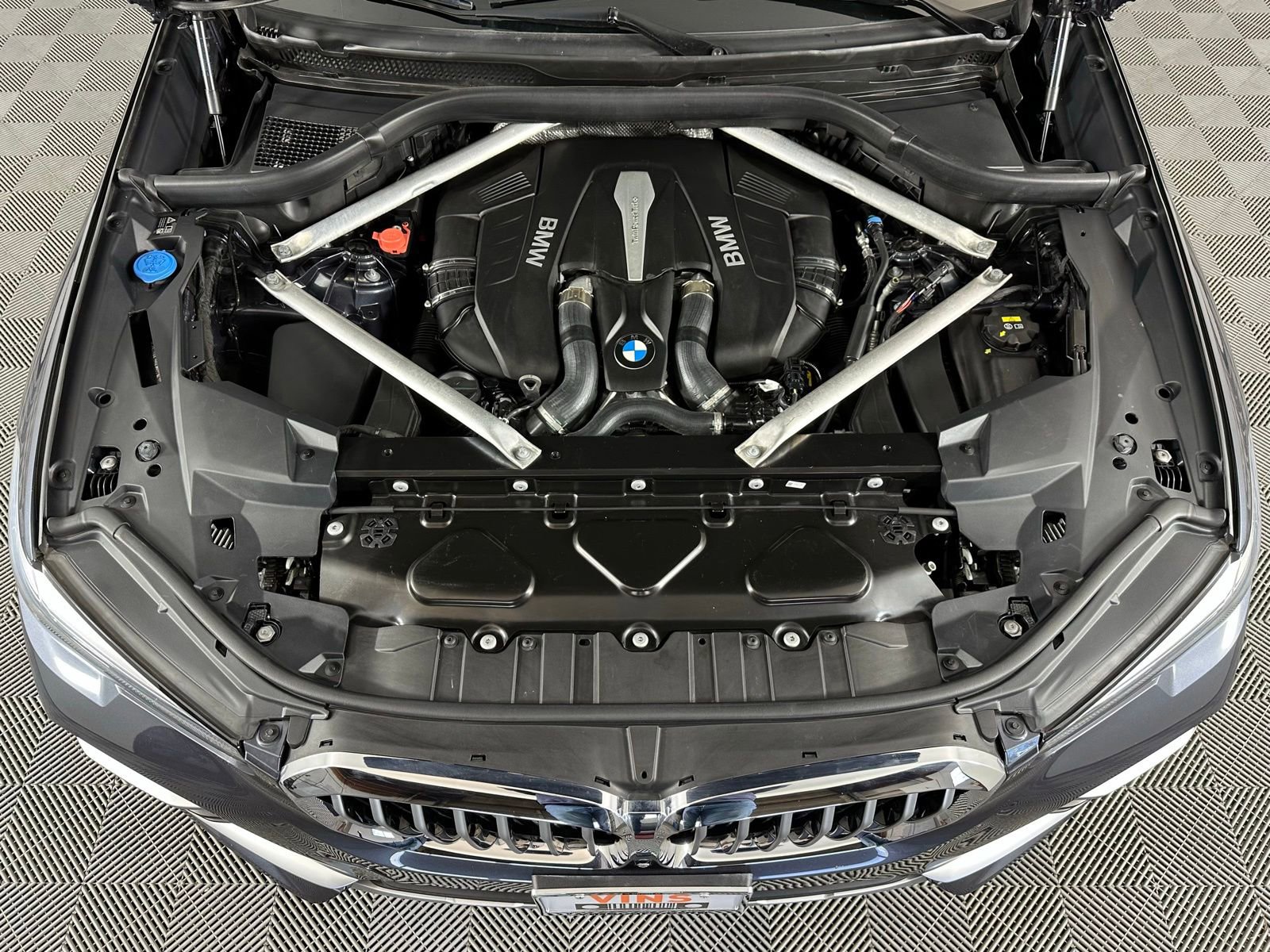 Used 2019 BMW X5 xDrive50i w/ Parking Assistance Package image 25