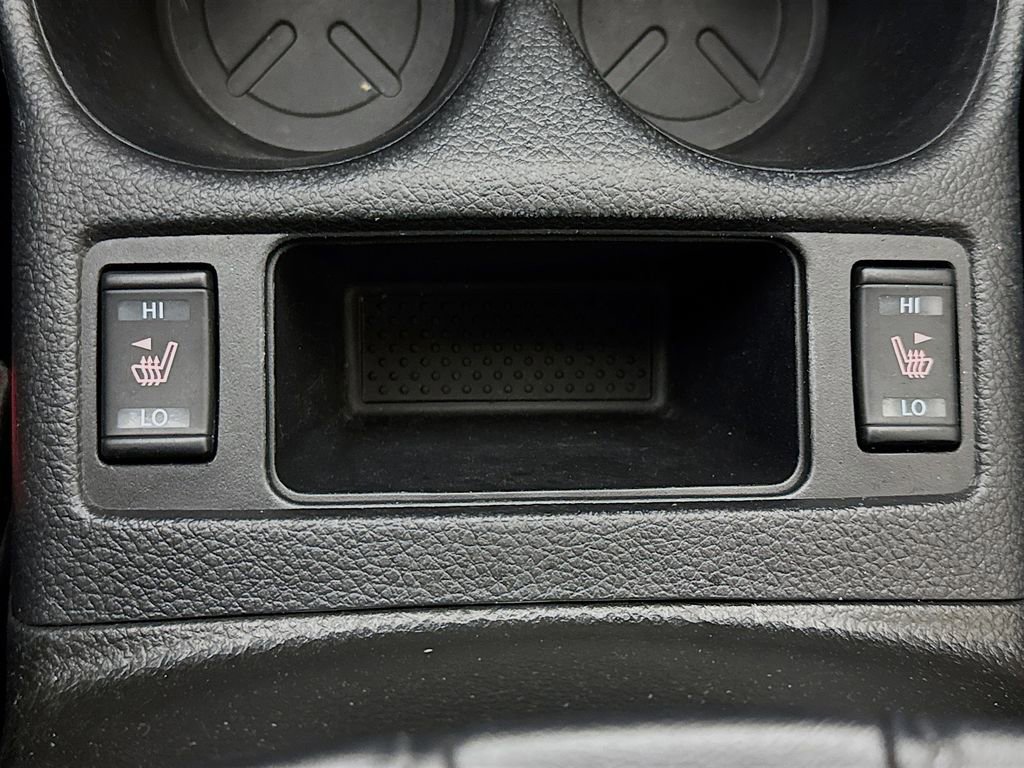 Used 2018 Nissan Rogue SV image 19