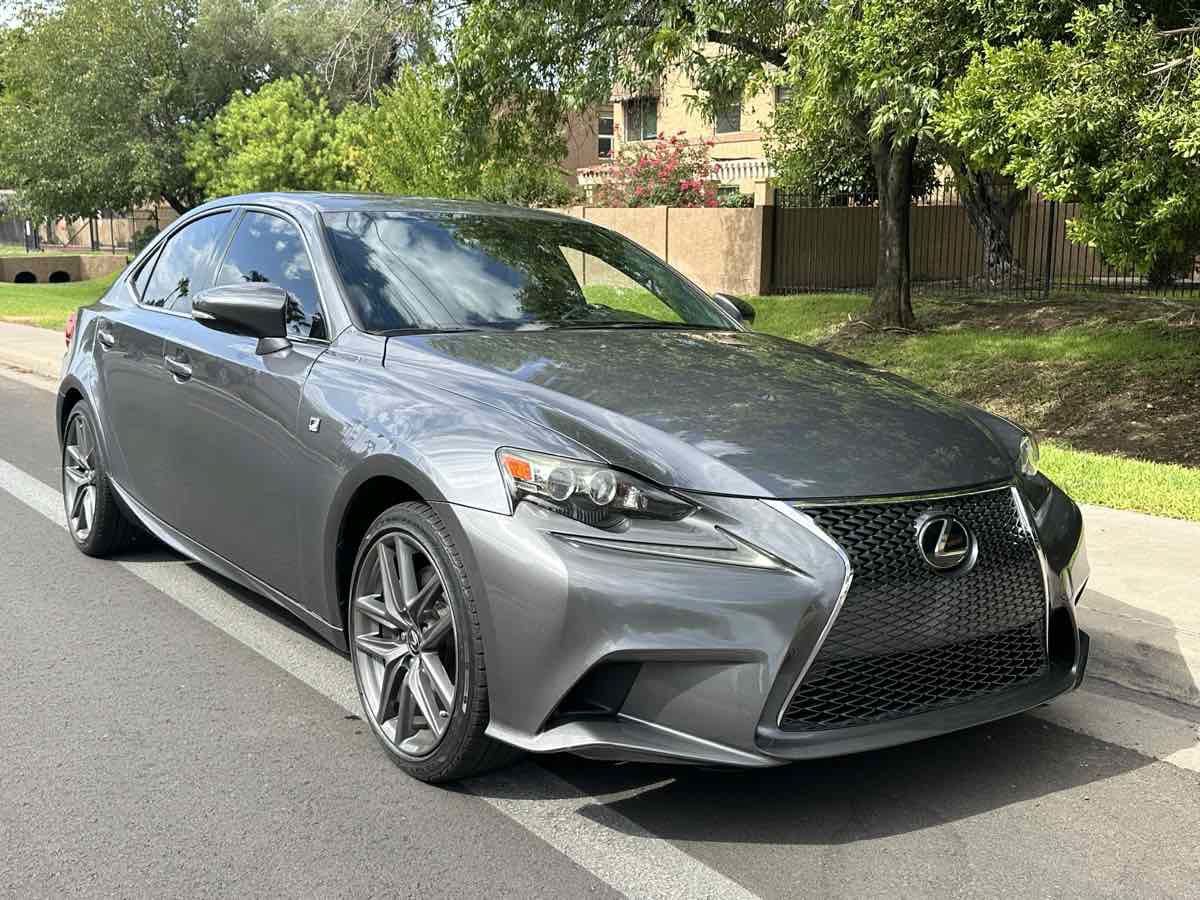 Used 2016 Lexus IS 300 AWD w/ F Sport Package image 2