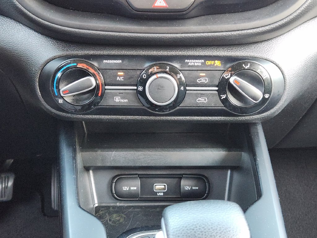Used 2022 Kia Soul LX w/ Technology Package FWD image 17