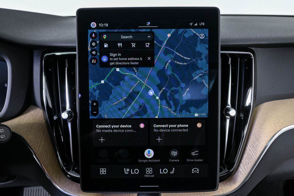 New 2026 Volvo XC60 B5 Plus w/ Protection Package Premier AWD/4WD image 14