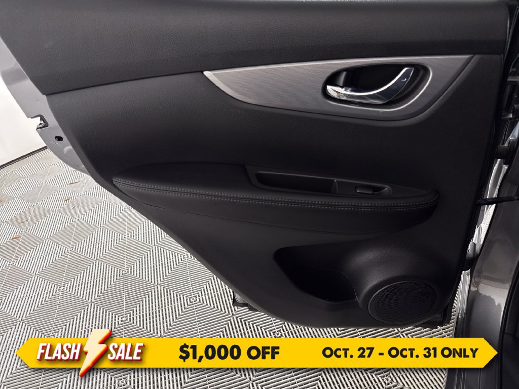 Used 2020 Nissan Rogue Sport SL FWD image 11