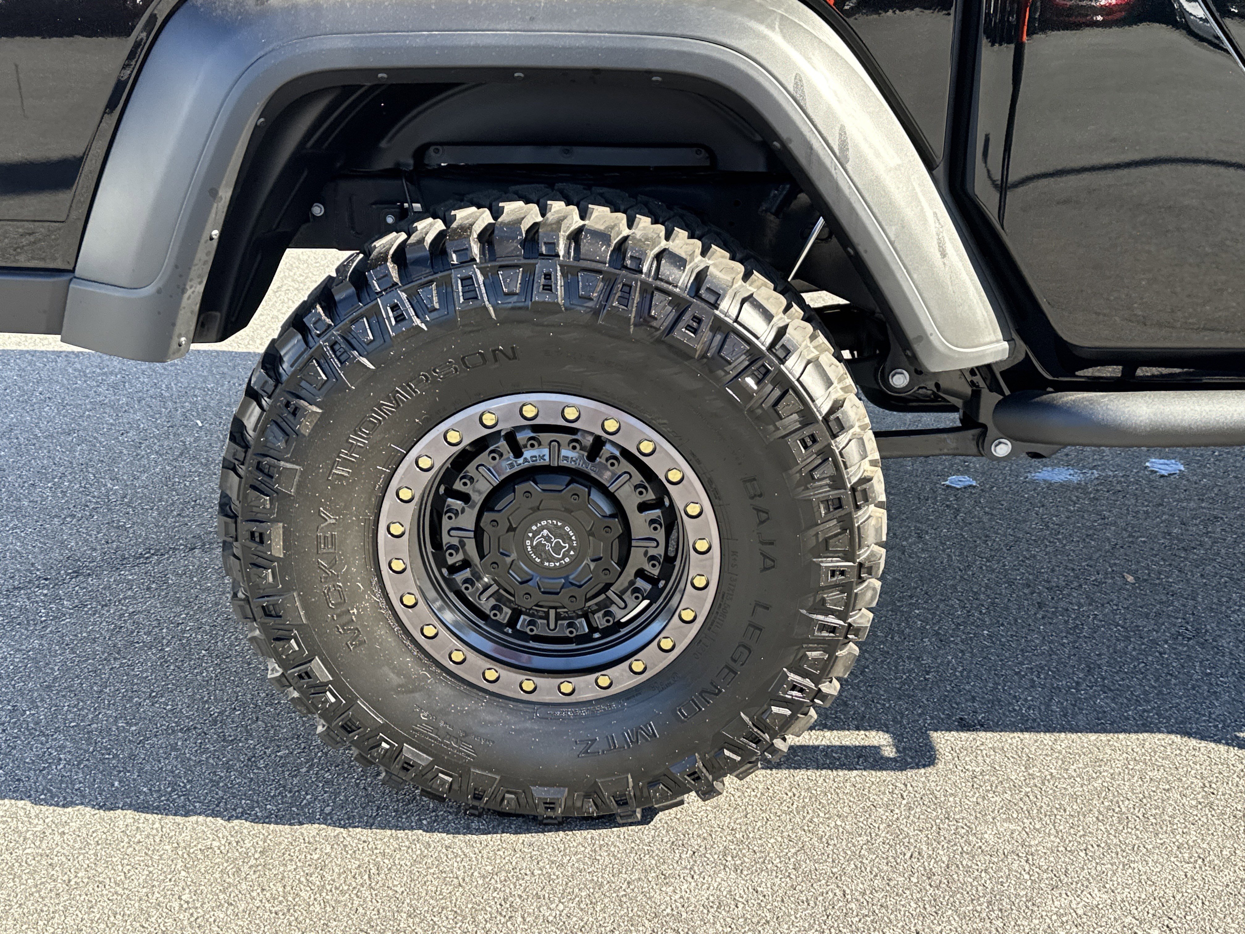 New 2025 Jeep Gladiator Sport image 12
