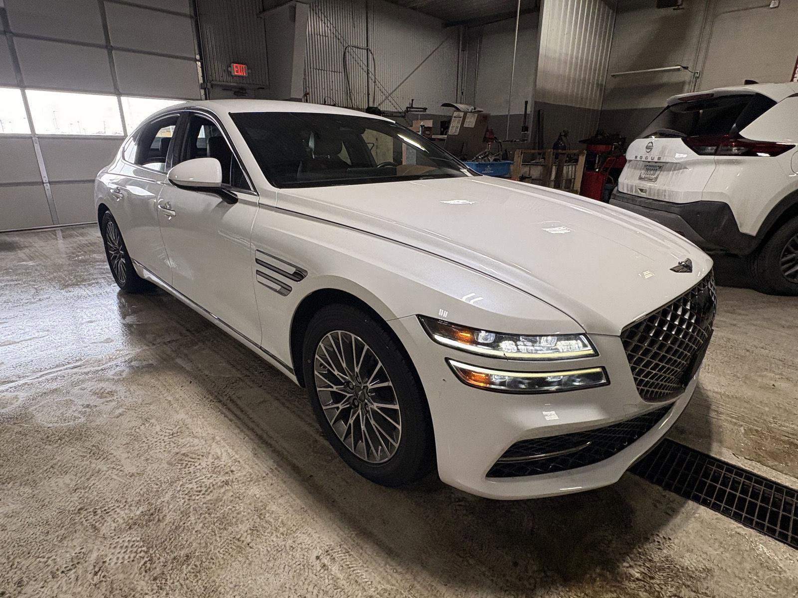 Used 2023 Genesis G80 2.5T image 8