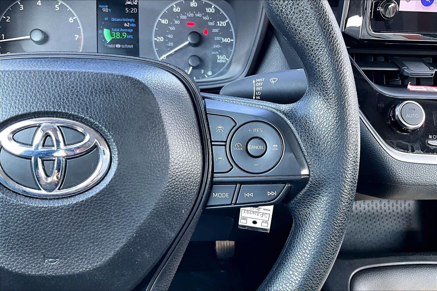Used 2025 Toyota Corolla LE FWD image 25