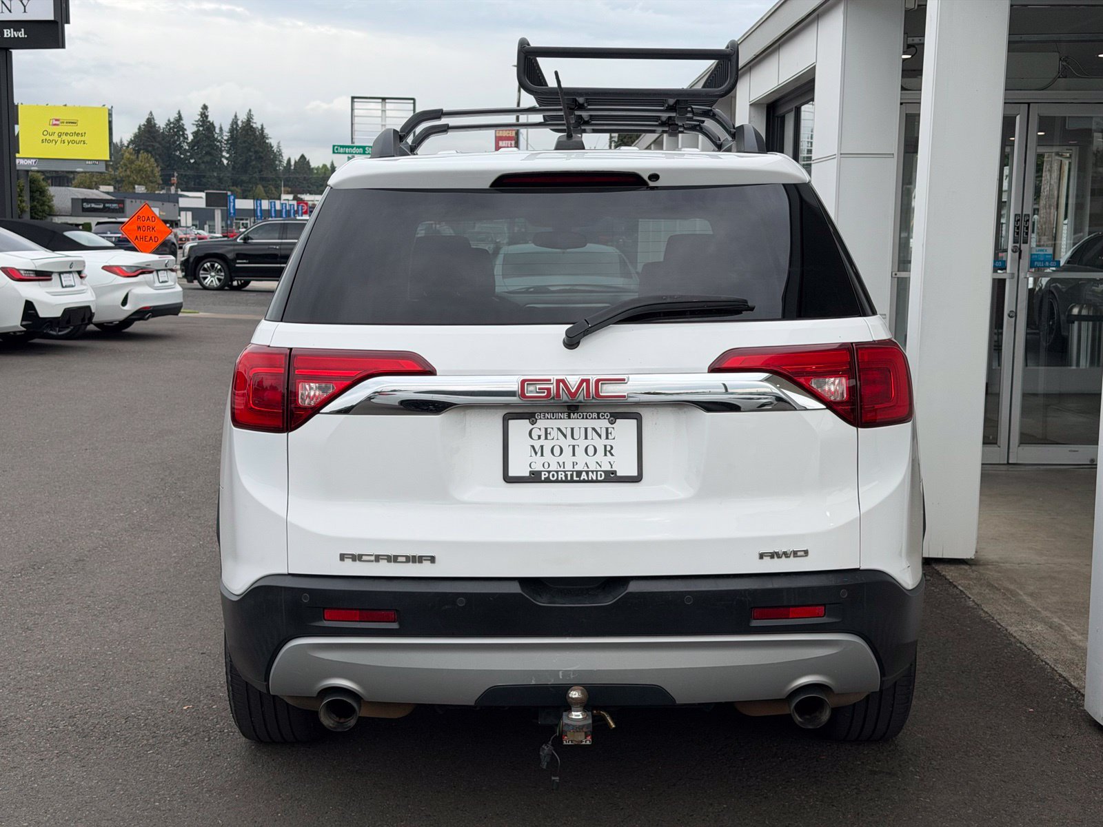 Used 2018 GMC Acadia SLT AWD/4WD image 3