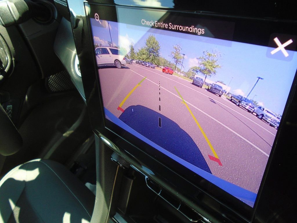 New 2025 Jeep Grand Cherokee L Laredo image 20