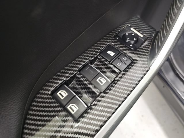 Used 2020 Toyota RAV4 Limited AWD/4WD image 12