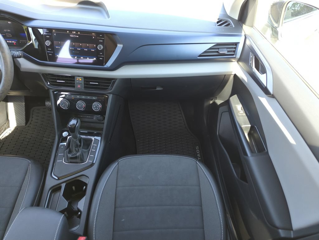Certified 2023 Volkswagen Taos SE w/ Panoramic Sunroof Package FWD image 16
