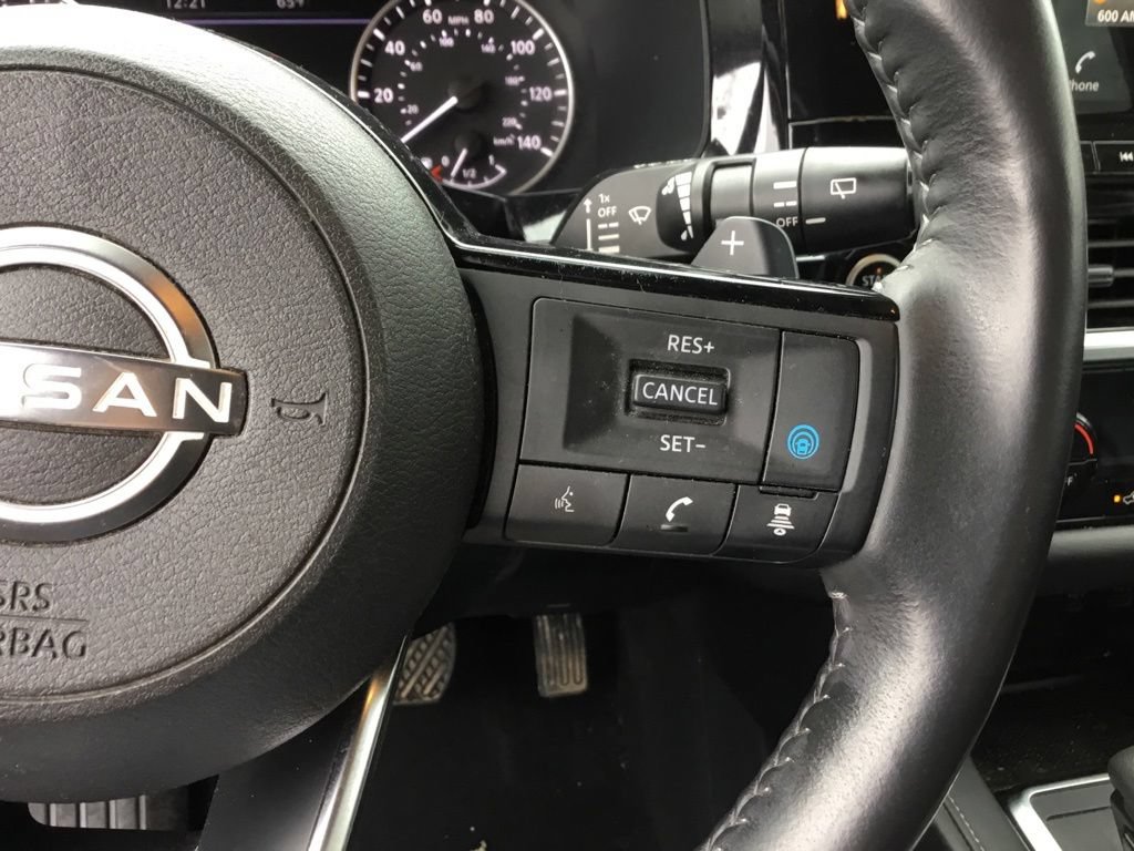 Used 2023 Nissan Pathfinder SL AWD/4WD image 14