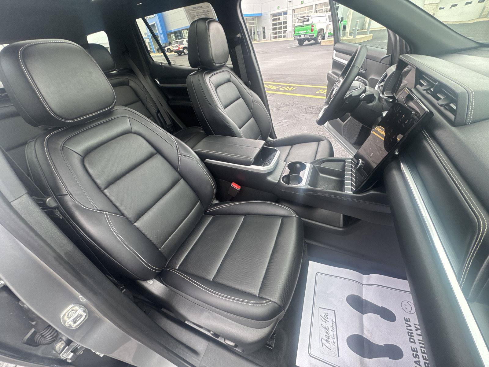 Used 2026 GMC Terrain Elevation w/ Elevation Premium Package AWD/4WD image 19
