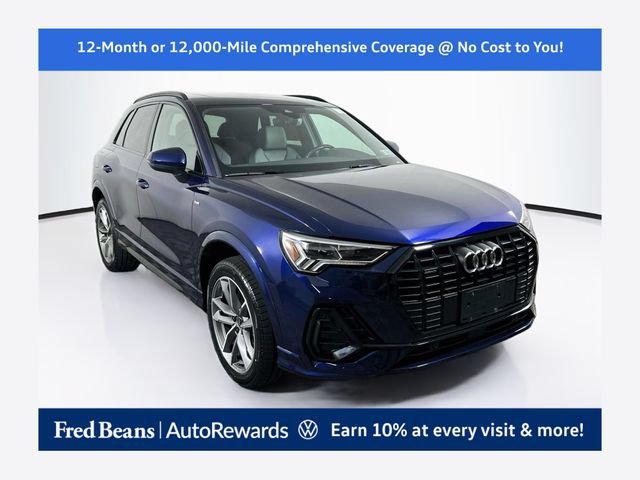 Used 2023 Audi Q3 2.0T Premium w/ Black Optic Sport Package AWD/4WD image 1
