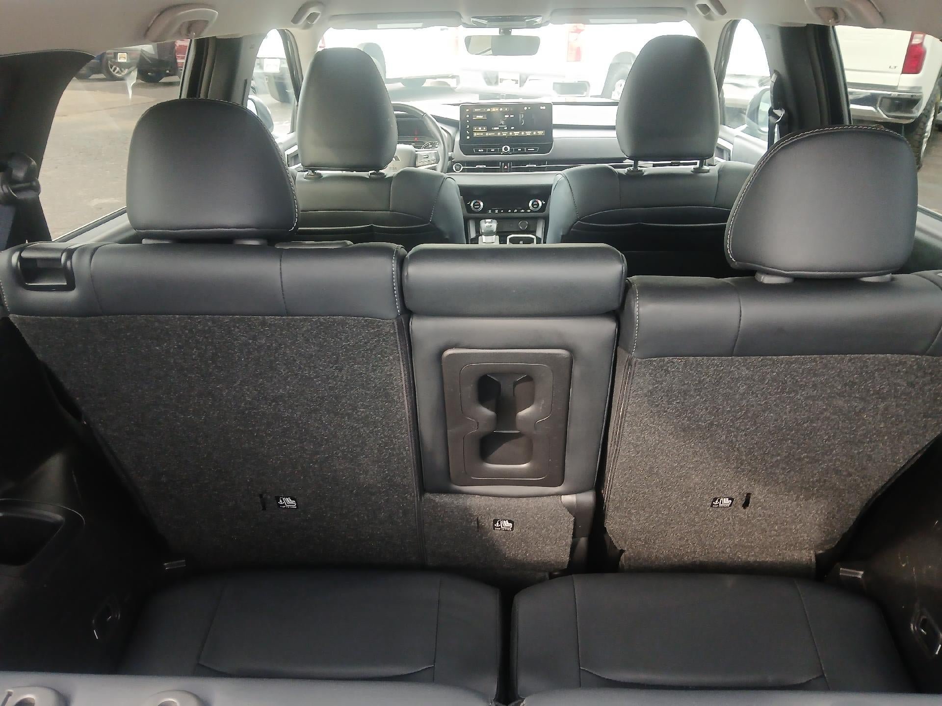 Used 2025 Mitsubishi Outlander SE AWD/4WD image 17