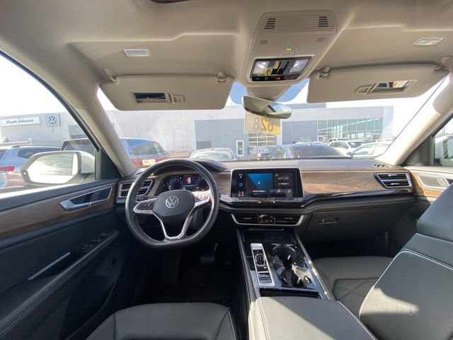 Used 2024 Volkswagen Atlas SE image 4