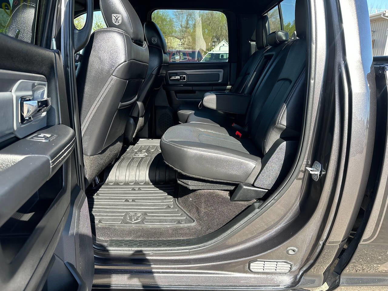 Used 2018 RAM 2500 Power Wagon w/ Leather & Luxury Group AWD/4WD image 40