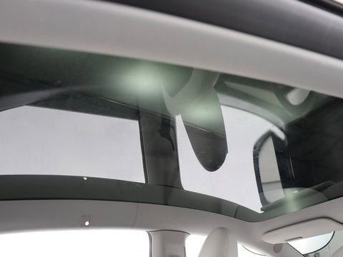 Used 2024 Tesla Model Y Long Range RWD image 23