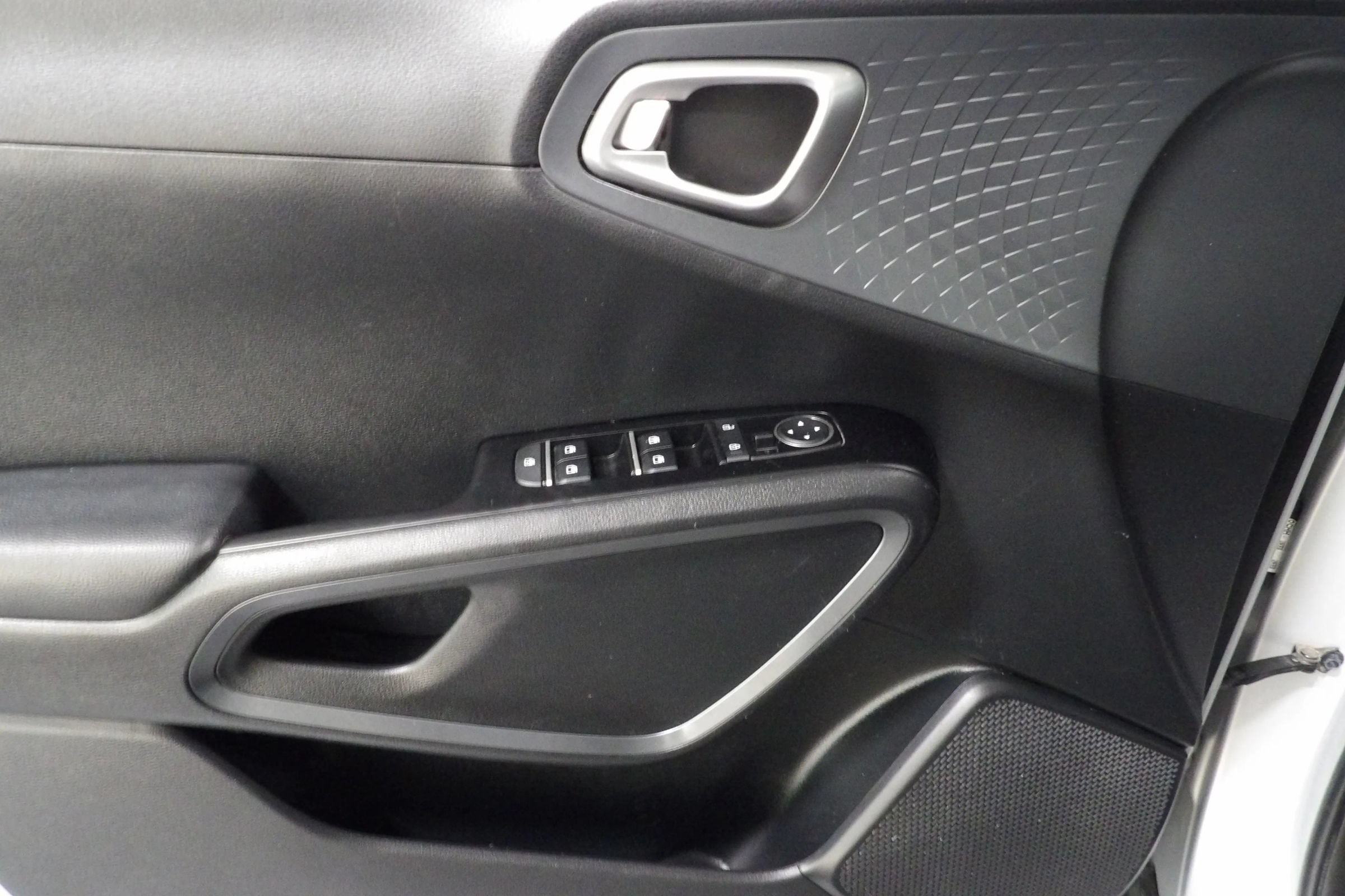 Used 2021 Kia Soul S FWD image 8