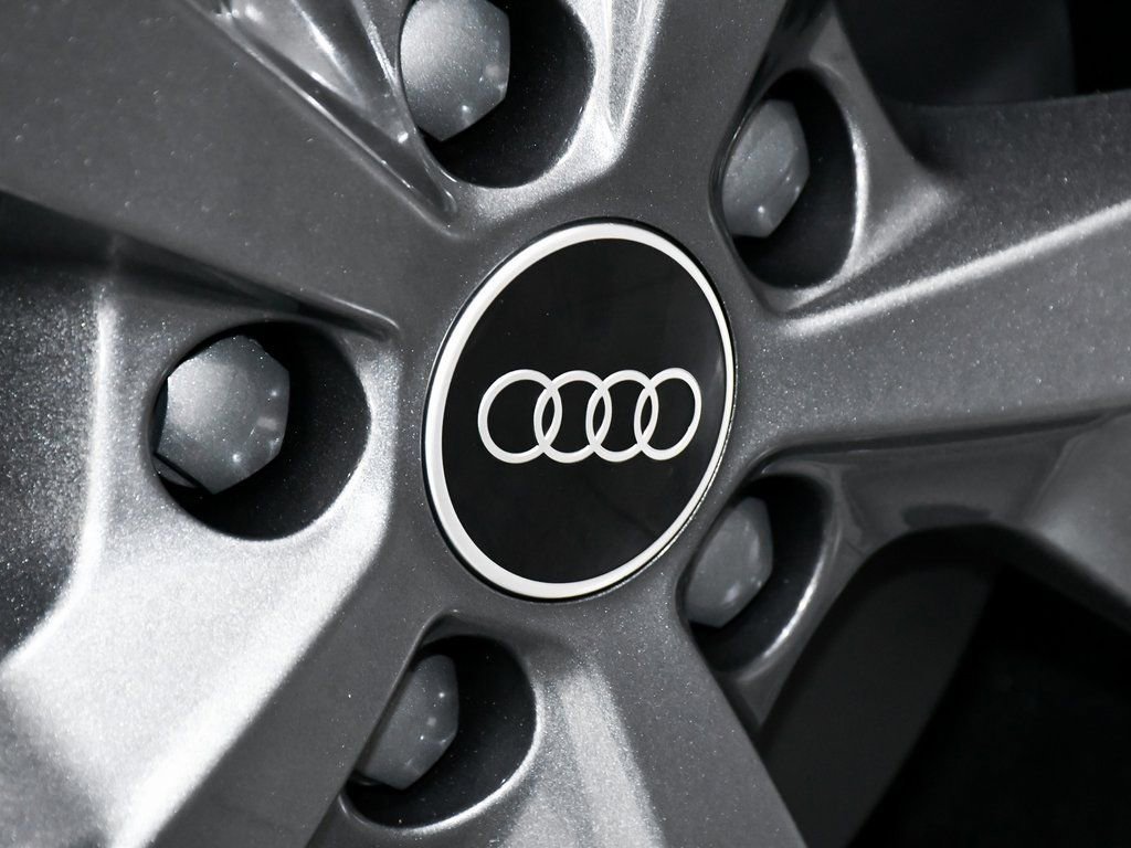 Used 2024 Audi Q4 e-tron Premium Plus w/ Premium Plus image 79