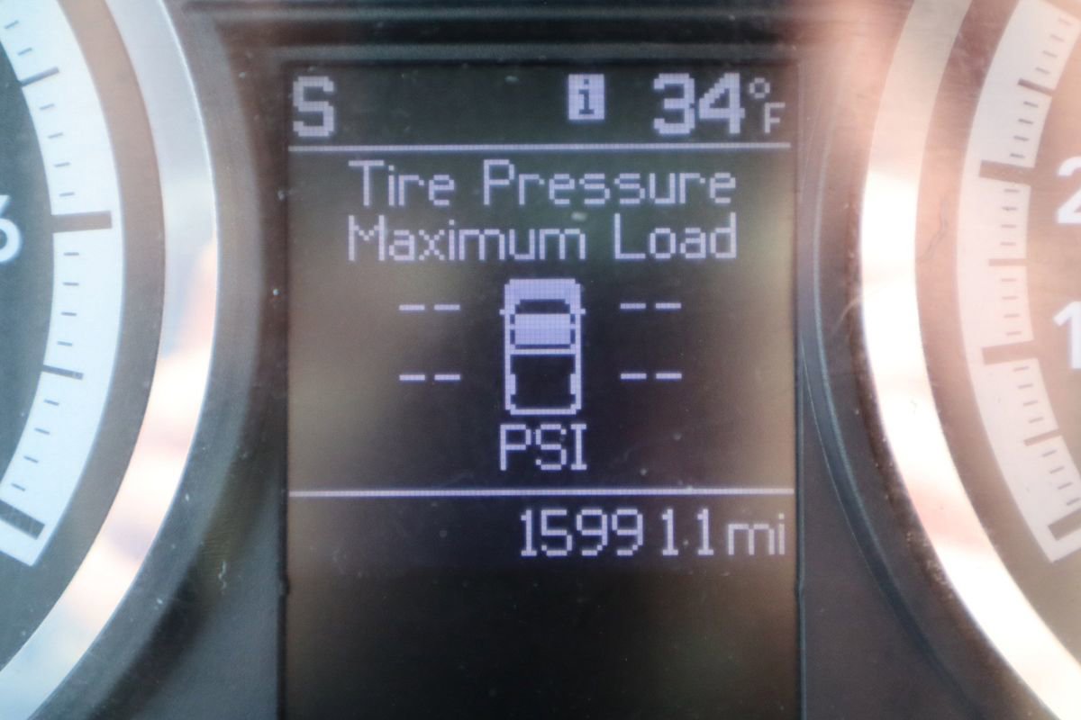 Used 2011 RAM 2500 SLT image 43